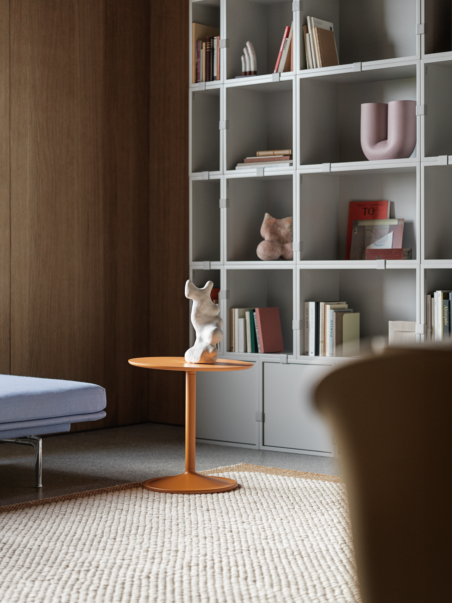 Soft Side Table Ø 48 cm H 48 cm - Orange, Stacked Storage System - Light Grey, Kink Vase - Dusty Lilac, Pebble Rug - Burnt Orange