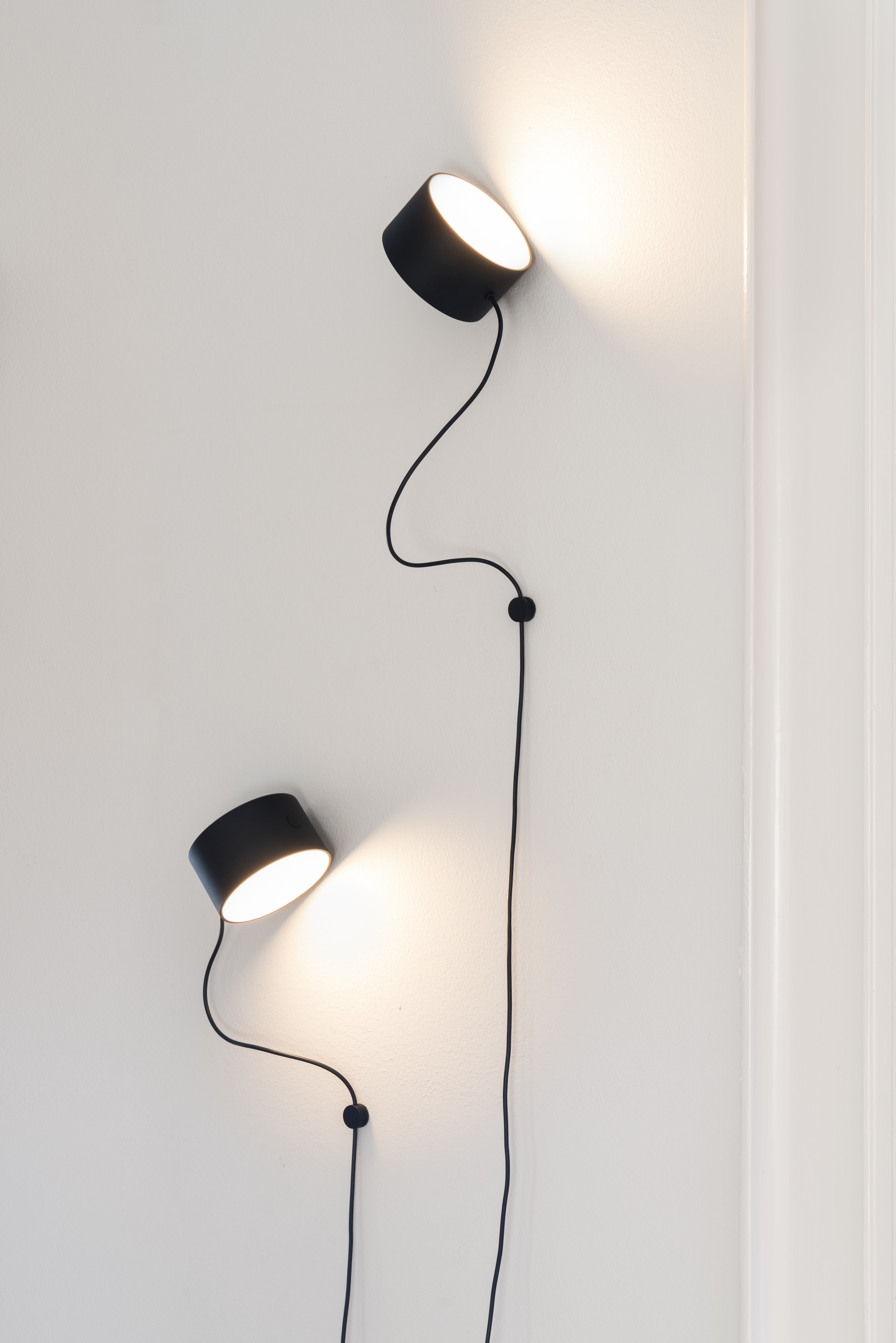 MUUTO Post store Wall Lamp